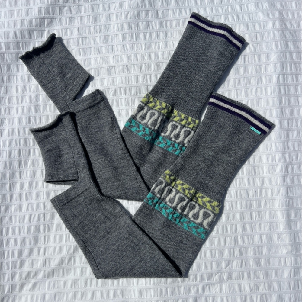 Rare Lululemon Fair Isle Logo Patterned Wool Leg Warmers in Grey, OSFM